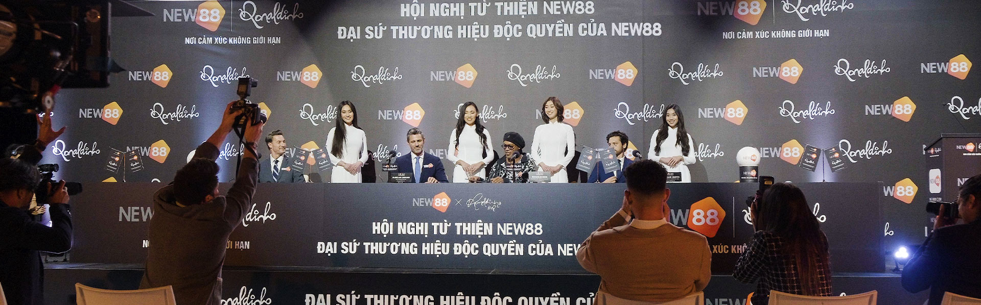 hello888 casino gồm những gì